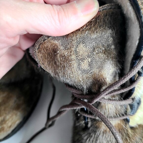 Vintage Blondo fur boots/booties with wool lining. - Picture 10 of 11